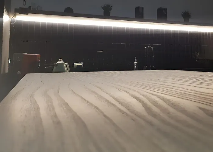 Lm Industrial Apartment & Suite